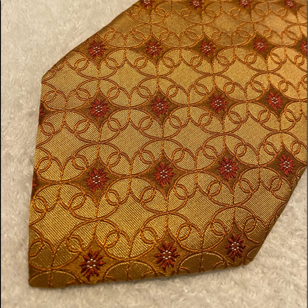 Brand New Trendy Tie By IKE BEHAR